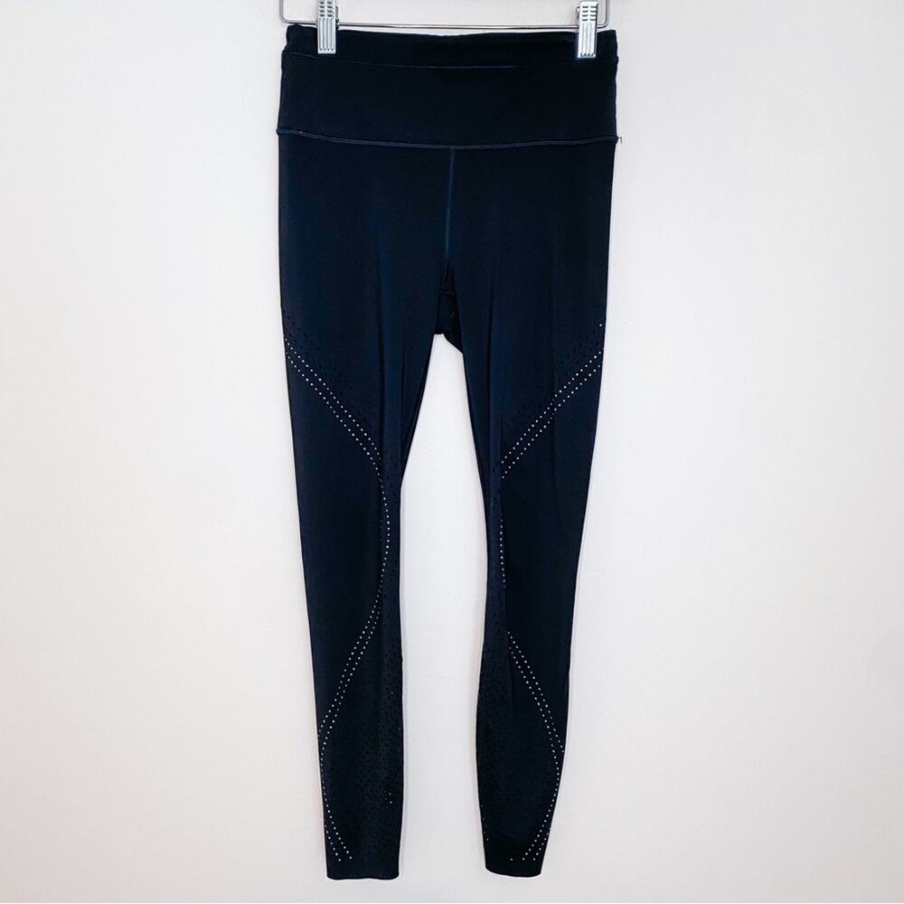 Athleta Accelerate Lasercut 7/8 Tight